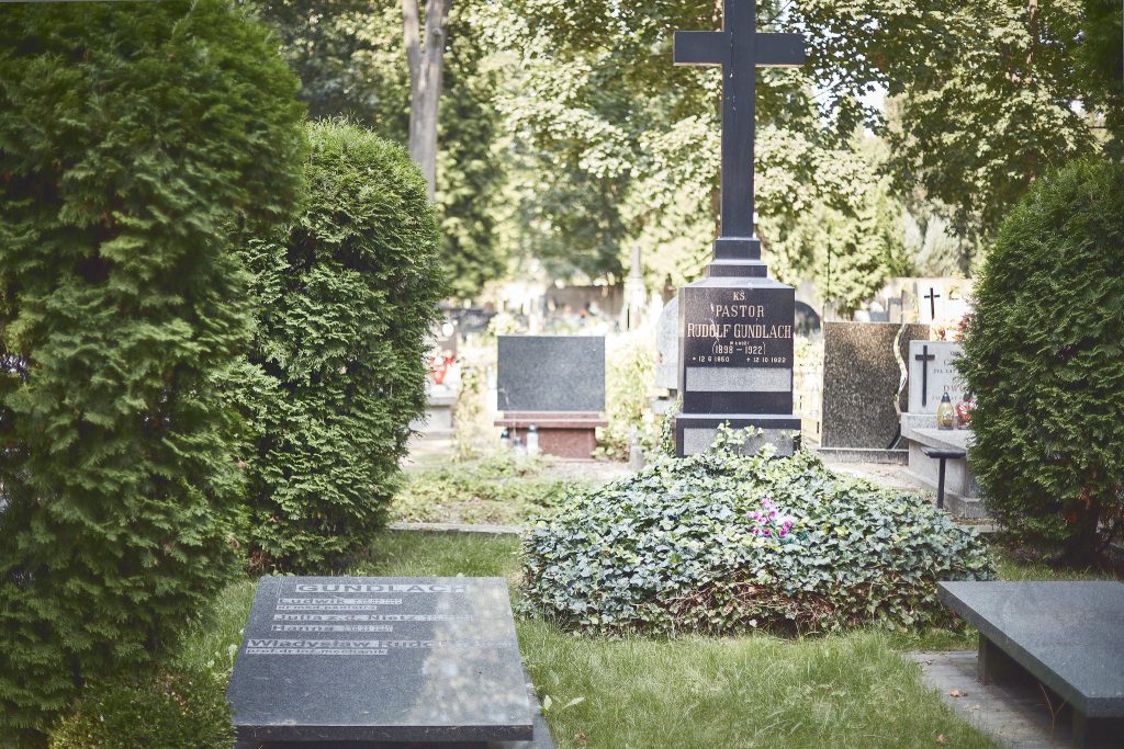 Pomniki nagrobne rodziny Gundlachów, fot. P. Augustyniak.